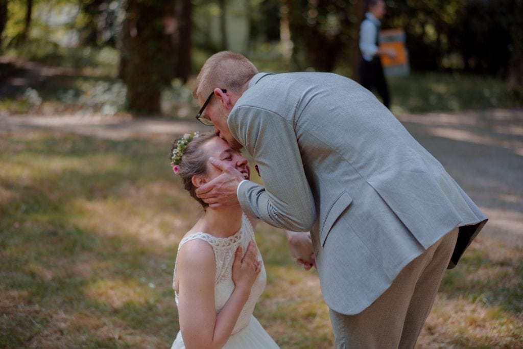 20220514 Hente und Ben freieTrauung 289 Hochzeitsfotograf Bonn & europaweit